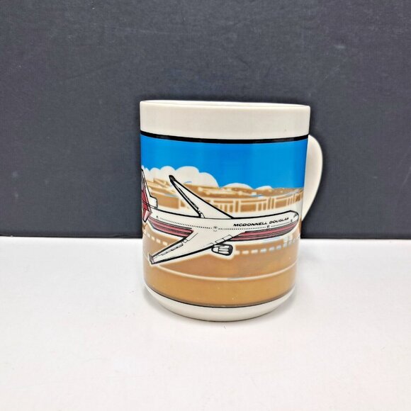 MD-11 McDonnell Douglas Mug -1989 Lion Marketing-Atlanta Georgia - Picture 3 of 5